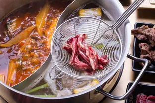 在胶己人家的大宅里，品味冬日牛肉火锅的温暖与格调