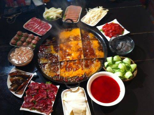 端午重庆三日游 从麻辣火锅到山城风味，一场舌尖上的深度漫游