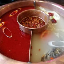 杨单纯私房火锅(湖滨商业街店) 一场纯粹的味觉之旅